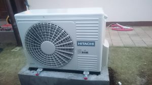 HITACHI YUTAKI 7,5 kW zunanja enota